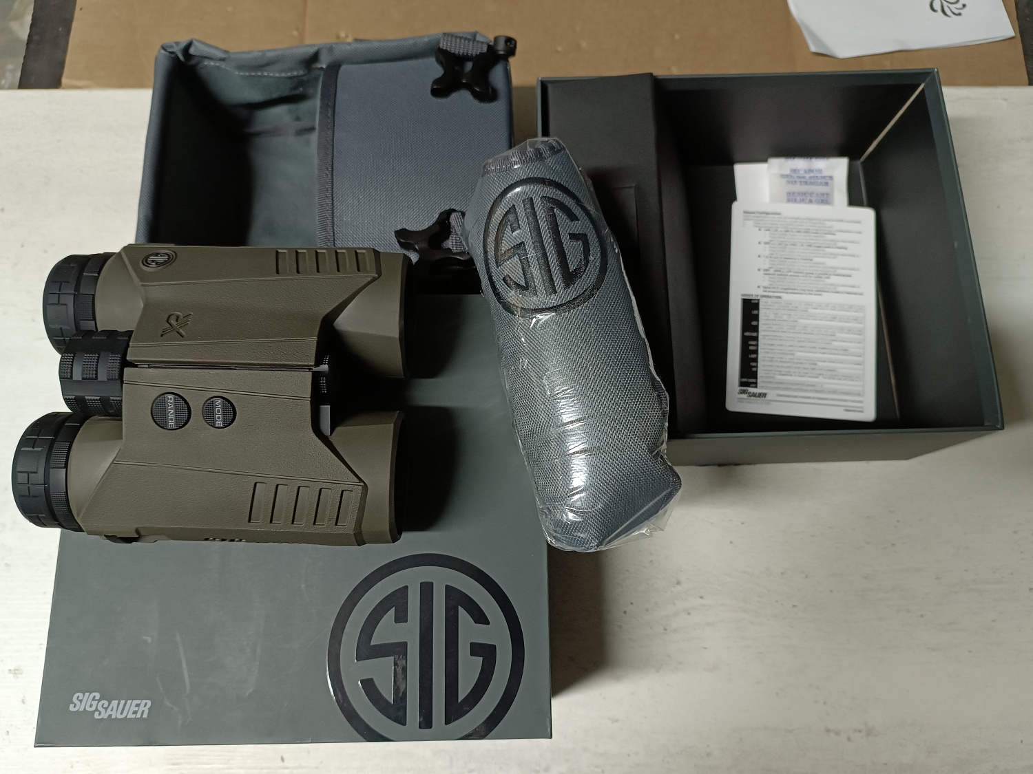 Бинокль с дальномером Sig Sauer Kilo 10k-ABS HD